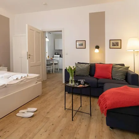 Sanssouci Heckenrose Apartman